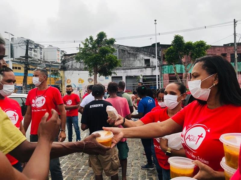 Ação Social e Palavra de Deus - Conheça o trabalho do Bispo Bruno Leonardo  - Folha Nobre